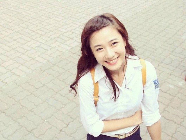 "Hot girl bế giảng" khoe sắc vóc thăng hạng, body chuẩn từng cen-ti-mét trong trang phục một mảnh- Ảnh 5. "Hot girl bế giảng" khoe sắc vóc thăng hạng, body chuẩn từng cen-ti-mét trong trang phục một mảnh- Ảnh 5.