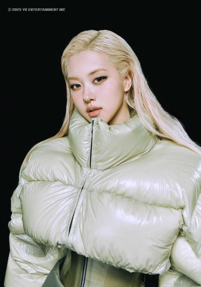 Hội “girl phố” BLACKPINK xả ảnh “khét lẹt”: Ai cũng ngầu, riêng Rosé càng nhìn càng sai!- Ảnh 7.