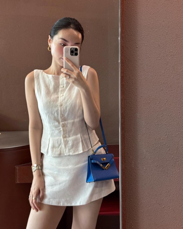 Lê Hà Trúc mặc đồ màu trung tính đẹp quá đáng: Vừa trẻ vừa sang, không điểm nào chê- Ảnh 1.