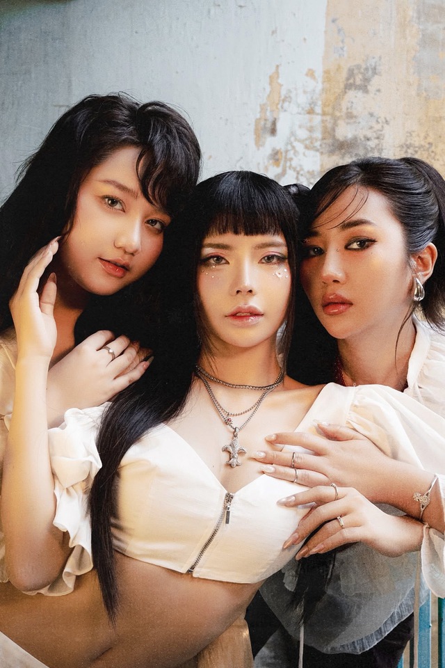 Mai Dora bùng nổ visual, "đốt mắt" fan với vòng eo con kiến, Đao Muội chỉ còn là cái tên!- Ảnh 2. Mai Dora bùng nổ visual, "đốt mắt" fan với vòng eo con kiến, Đao Muội chỉ còn là cái tên!- Ảnh 2.