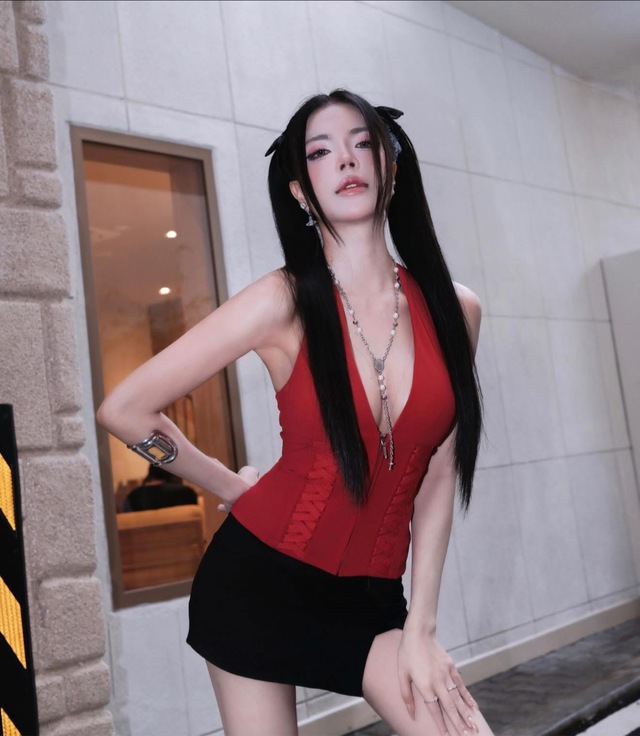 Mai Dora bùng nổ visual, "đốt mắt" fan với vòng eo con kiến, Đao Muội chỉ còn là cái tên!- Ảnh 7. Mai Dora bùng nổ visual, "đốt mắt" fan với vòng eo con kiến, Đao Muội chỉ còn là cái tên!- Ảnh 7.