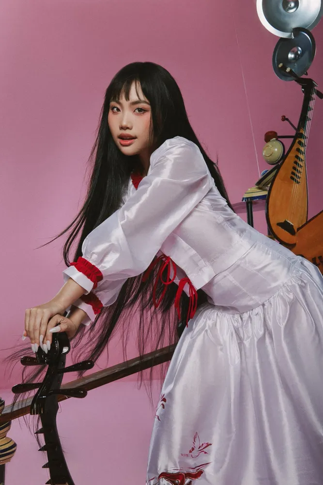 Ngã ngửa khi nhìn thấy Phương Mỹ Chi trong MV mới của BLACKPINK!- Ảnh 5.