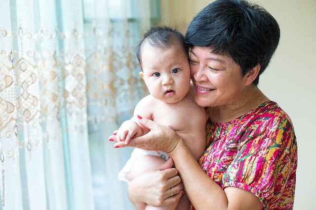 Đứa trẻ ngủ cùng bà trước 3 tuổi sẽ ảnh hưởng đáng kể đến tính cách, bố mẹ nên biết để cân nhắc!- Ảnh 1. Đứa trẻ ngủ cùng bà trước 3 tuổi sẽ ảnh hưởng đáng kể đến tính cách, bố mẹ nên biết để cân nhắc!- Ảnh 1.