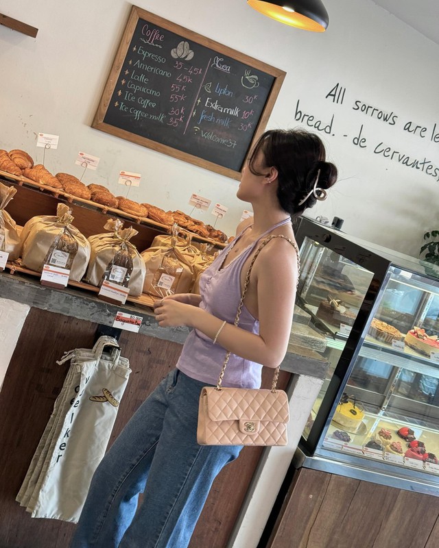 Đừng để style mãi nhạt nhẽo, tham khảo ngay 10 cách mặc đồ màu sắc để nổi nhất đám đông mà vẫn sang chảnh- Ảnh 3.