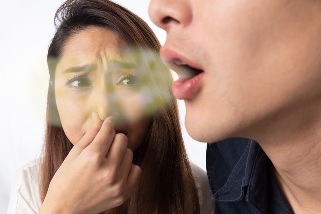 Lý do đặc biệt khiến người niềng răng dễ hôi miệng- Ảnh 1. Lý do đặc biệt khiến người niềng răng dễ hôi miệng- Ảnh 1.