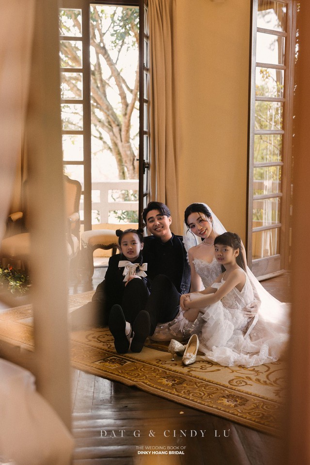 Đạt G và Cindy Lư tung trọn ảnh cưới trước giờ G: Dâu rể đẹp đôi nhưng thái độ 2 "thế lực nhí" mới hot!- Ảnh 7.