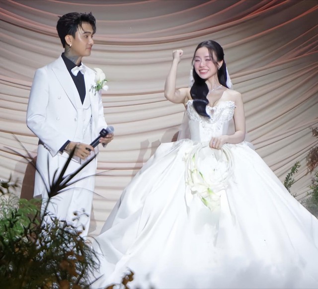 Cindy Lư và Đạt G dính ồn ào vì hành động "đáng sợ" ngay tại đám cưới- Ảnh 2.