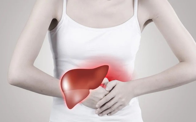 Người bị gan nhiễm mỡ thường có 4 dấu hiệu này khi ăn: Nếu bạn không có cả 4 thì xin chúc mừng!- Ảnh 1. Người bị gan nhiễm mỡ thường có 4 dấu hiệu này khi ăn: Nếu bạn không có cả 4 thì xin chúc mừng!- Ảnh 1.