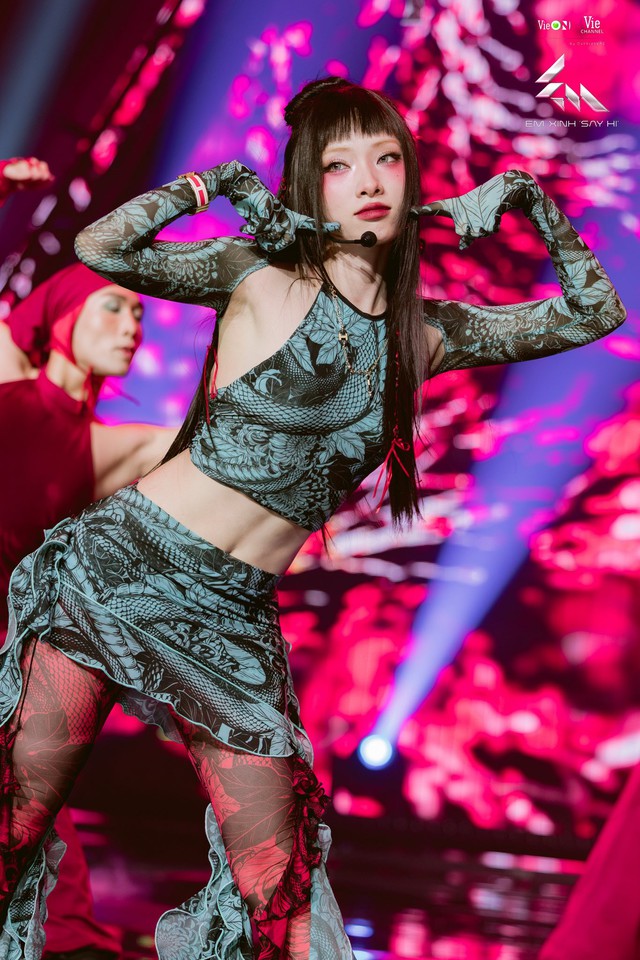 Châu Bùi - Quỳnh Anh Shyn sẽ “dắt nhau ra về” sau Live Stage 4, loạt Em Xinh “máu chiến” chung số phận?- Ảnh 4.