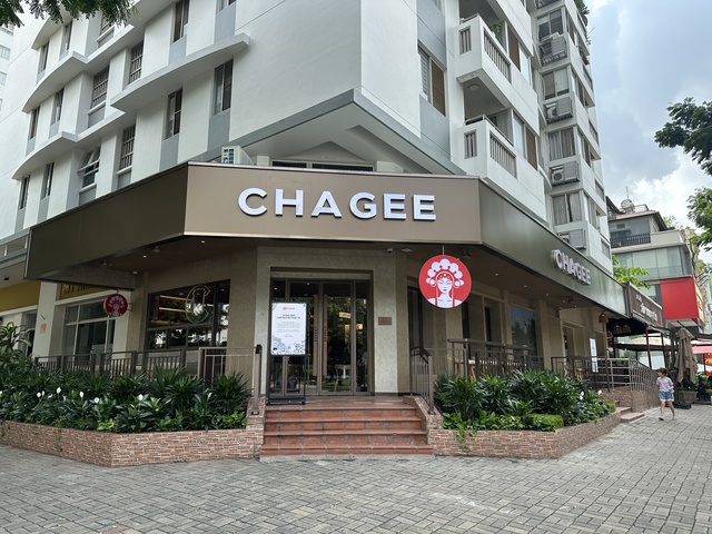 Cận cảnh cửa hàng Chagee Việt Nam bất chấp dư luận, số phận mặt bằng vàng ở phố đi bộ ra sao?- Ảnh 1.