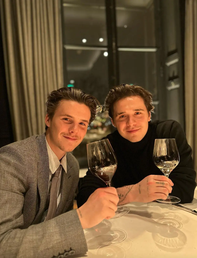 Cruz Beckham và những lần "va" vợ chồng anh trai bất hiếu để bảo vệ gia đình- Ảnh 8. Cruz Beckham và những lần "va" vợ chồng anh trai bất hiếu để bảo vệ gia đình- Ảnh 8.