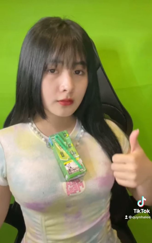 Hot girl ngoại quốc flex vóc dáng với "trend lạ", cư dân mạng nhớ ngay đến clip gần 40 triệu view của Quỳnh Alee- Ảnh 5.
