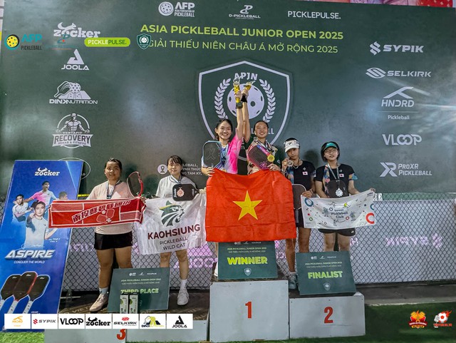 Pickleball Việt Nam "out trình", đại thắng tại giải châu Á: Lê Xuân Đức và Sophia Phương Anh giành cú đúp HCV- Ảnh 3.