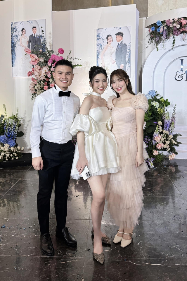 Hòa Minzy có mối quan hệ thế nào mà dẫn bé Bo đi sinh nhật con trai Quang Hải, đám cưới thì quậy tưng bừng?- Ảnh 4. Hòa Minzy có mối quan hệ thế nào mà dẫn bé Bo đi sinh nhật con trai Quang Hải, đám cưới thì quậy tưng bừng?- Ảnh 4.
