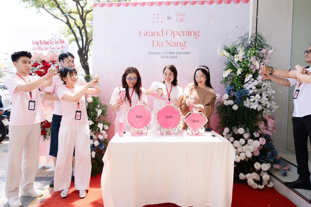 Dot Dot Gem khai trương mô hình “Trang sức x Cà phê” đầu tiên tại Việt Nam- Ảnh 1.