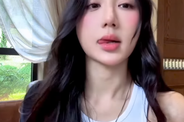 Mina Young "đốn tim" fan với visual bạn gái nhà bên, trong trẻo tựa thiên thần- Ảnh 4.
