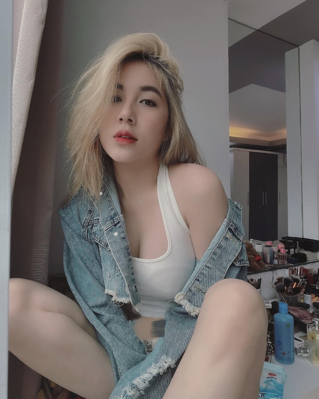 Đăng ảnh kề má thân mật với hot girl nóng bỏng, nam streamer khiến CĐM ghen tị- Ảnh 4. Đăng ảnh kề má thân mật với hot girl nóng bỏng, nam streamer khiến CĐM ghen tị- Ảnh 4.