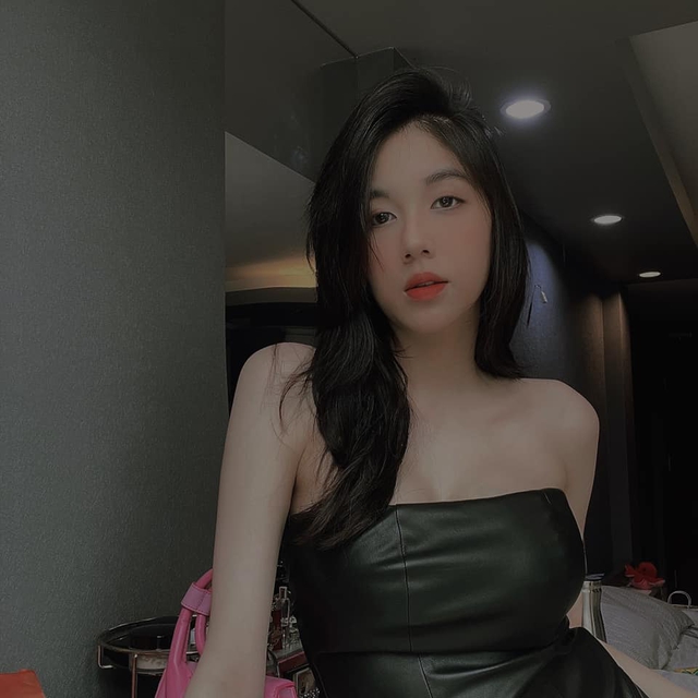 Đăng ảnh kề má thân mật với hot girl nóng bỏng, nam streamer khiến CĐM ghen tị- Ảnh 5. Đăng ảnh kề má thân mật với hot girl nóng bỏng, nam streamer khiến CĐM ghen tị- Ảnh 5.
