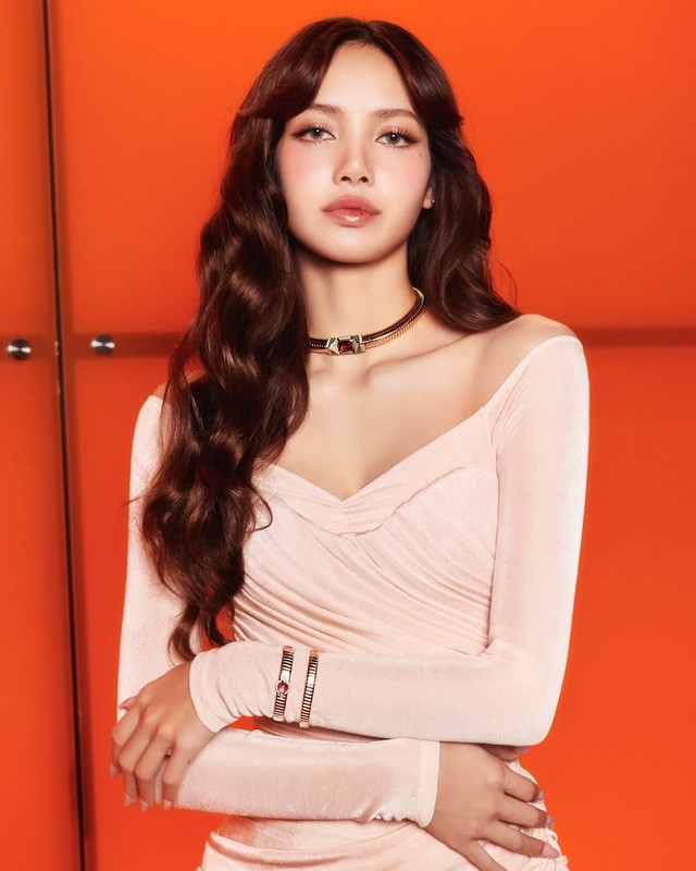 Lisa (BLACKPINK) hứng chỉ trích khi được đề cử Emmy - Ảnh 4.