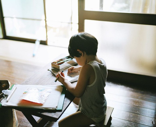 5 biểu hiện trẻ EQ thấp khiến con lớn lên dễ thiệt thòi, và cha mẹ cần làm ngay những điều này- Ảnh 1. 5 biểu hiện trẻ EQ thấp khiến con lớn lên dễ thiệt thòi, và cha mẹ cần làm ngay những điều này- Ảnh 1.