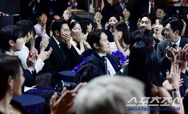 Không tin được đây là Lee Kwang Soo?- Ảnh 8.