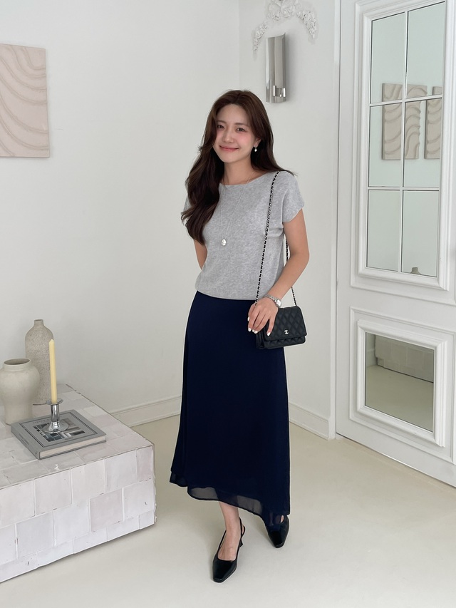 Kiểu chân váy đơn giản mà giờ đi đâu cũng gặp, cứ mặc lên là sang xịn mịn miễn bàn- Ảnh 9.