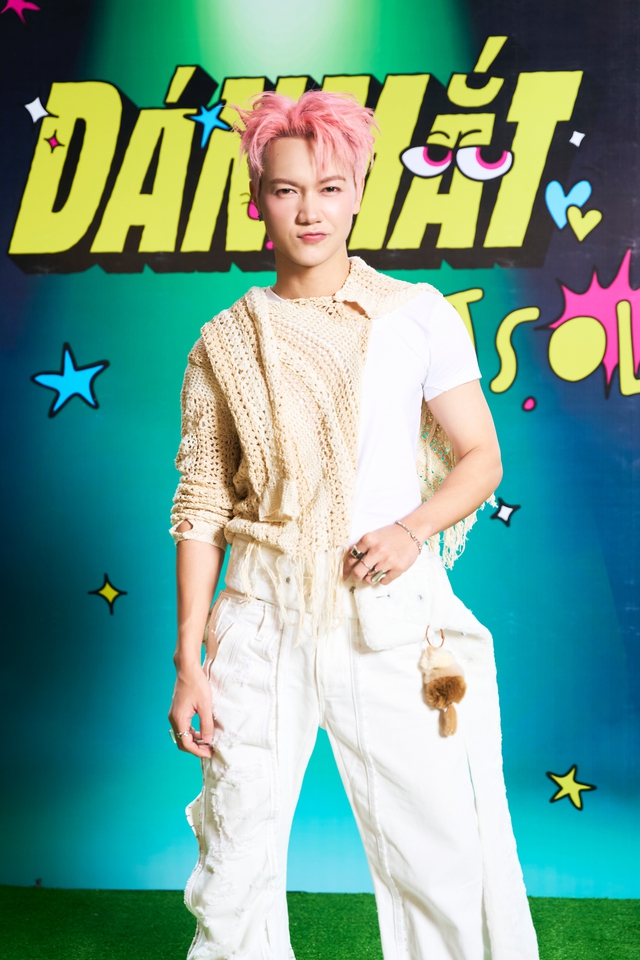 Visual Hòa Minzy sao lạ thế, hack tuổi cỡ này bảo sao ai cũng nhận là “em bé”- Ảnh 1.