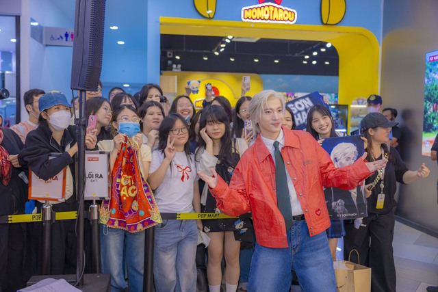 Dàn sao trẻ “đổ bộ” khai trương POP MART Vạn Hạnh Mall: S.T Sơn Thạch, Nicky hội ngộ, fan xếp hàng dài check-in- Ảnh 5.