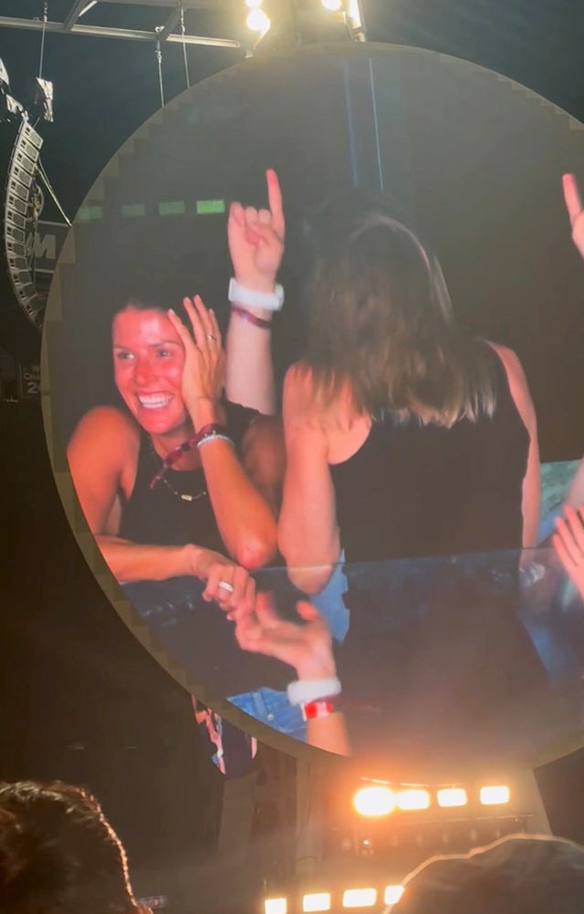 Những người lãi đậm nhất sau màn “bắt gian” chấn động tại concert Coldplay- Ảnh 6.