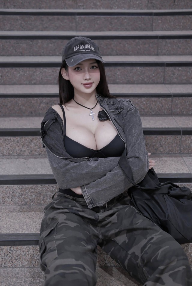 Loạt khoảnh khắc chấn động của hot girl "Vy tỷ", profile sở hữu hàng trăm nghìn follow là có lý do!- Ảnh 5.