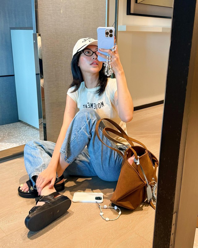 Tìm ra mỹ nhân Việt mặc quần jeans đã đẹp, mặc váy lại càng xuất sắc hơn nữa- Ảnh 4.