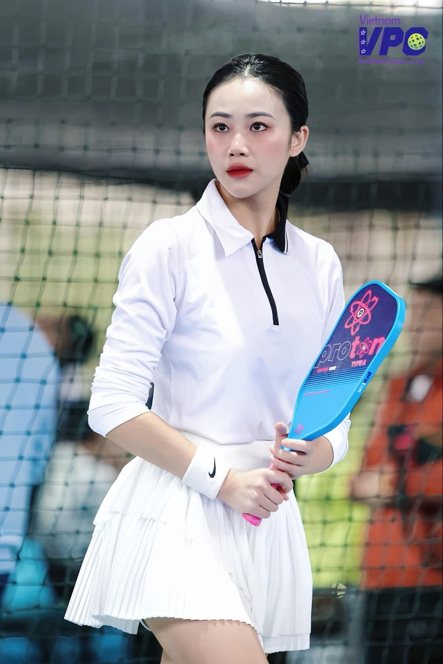 Mỹ nhân Phú Thọ bị gièm pha mặc sexy ra sân pickleball gọi vốn, đáp trả cực gắt chỉ với một tấm ảnh- Ảnh 8.
