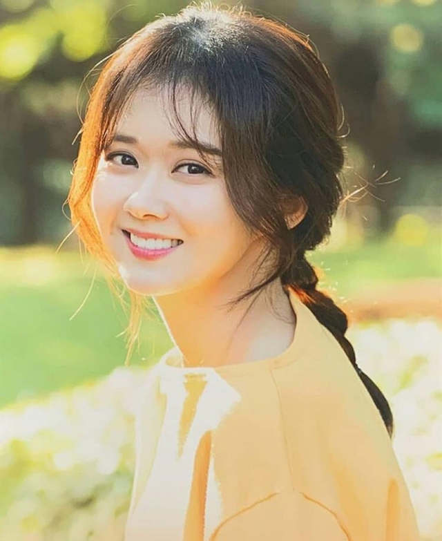 10 em gái quốc dân đẹp nhất Hàn Quốc: Kim Yoo Jung suýt out top, số 1 là huyền thoại không ai dám so bì- Ảnh 3.