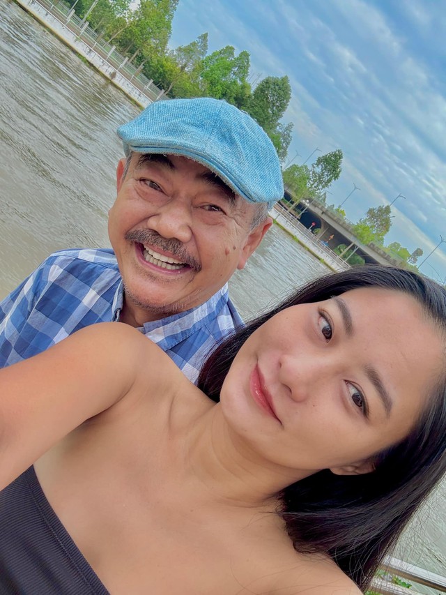 NSND Việt Anh được bạn gái kém 36 tuổi cầu hôn?- Ảnh 2.