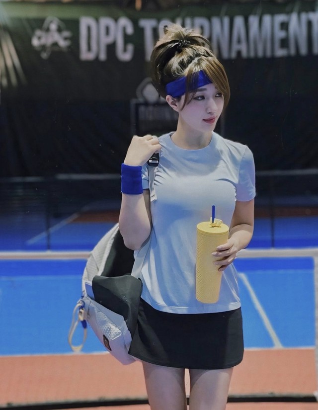 "Bỏng mắt" với những shoot hình thả dáng của nàng "banker" hot nhất cõi mạng- Ảnh 12. "Bỏng mắt" với những shoot hình thả dáng của nàng "banker" hot nhất cõi mạng- Ảnh 12.