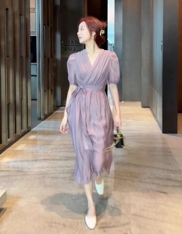 Nữ diễn viên thuộc hội siêu giàu, sở hữu chung cư 34 tỷ: Rất mê váy áo giá rẻ, có món chỉ hơn 100k- Ảnh 16.