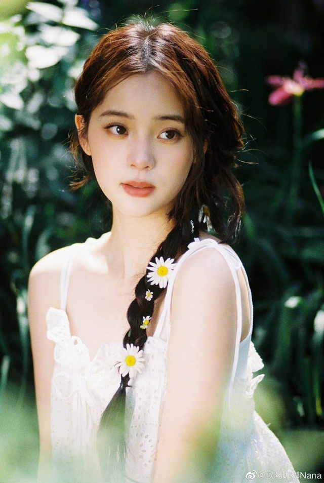 "Công chúa showbiz" bị bắt gọn sống thử với bạn trai hơn 5 tuổi, khán giả ngán ngẩm: "Lại nữa à?"- Ảnh 6.