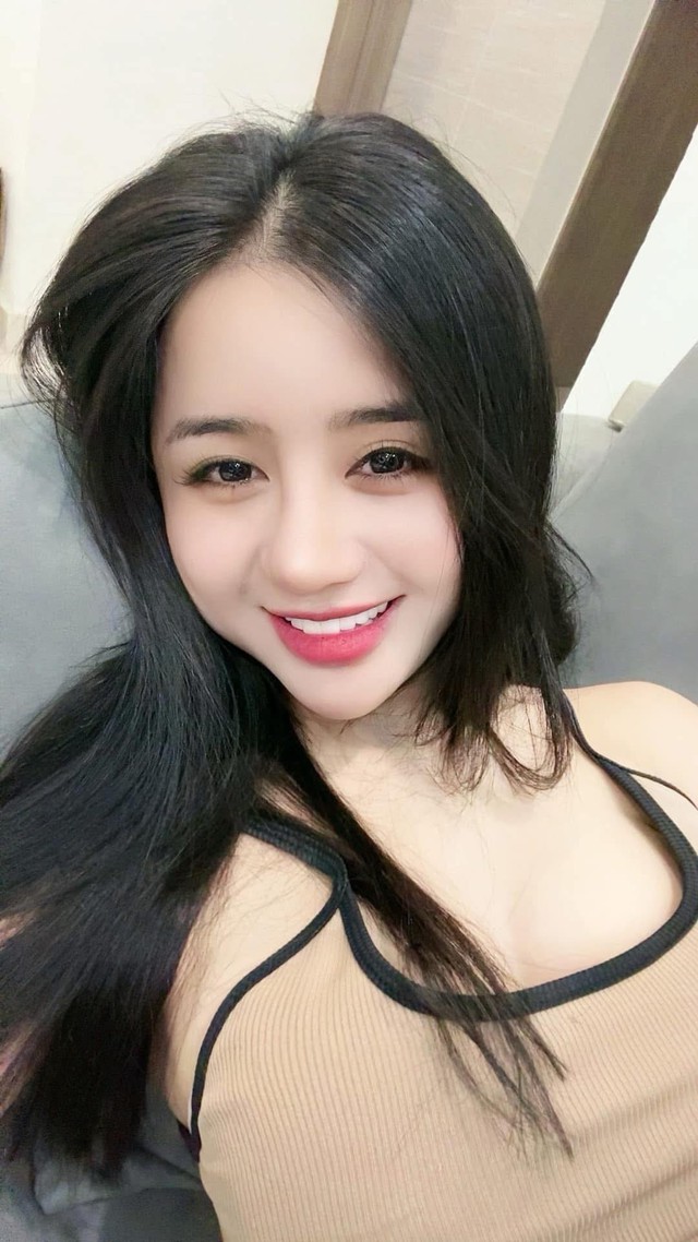Diện bikini khoe dáng nuột, hot girl Nhung Lora khiến fan nam chỉ muốn "trầm mình" dưới sức hút khó cưỡng! - Ảnh 2.