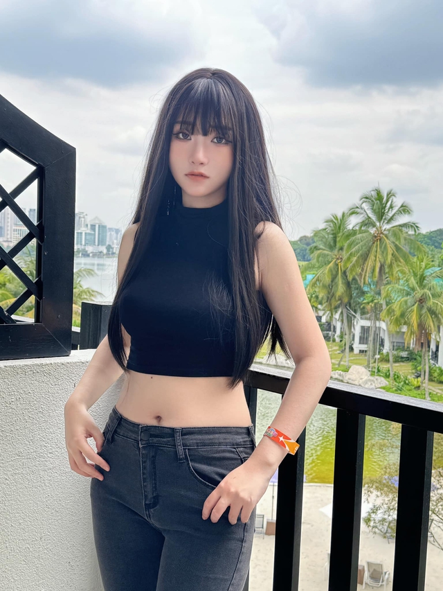 Nữ cosplayer xinh đẹp, có gương mặt cực giống Sơn Tùng M-TP làm điều đặc biệt khi đến Việt Nam khiến fan phấn khích- Ảnh 15. Nữ cosplayer xinh đẹp, có gương mặt cực giống Sơn Tùng M-TP làm điều đặc biệt khi đến Việt Nam khiến fan phấn khích- Ảnh 15.