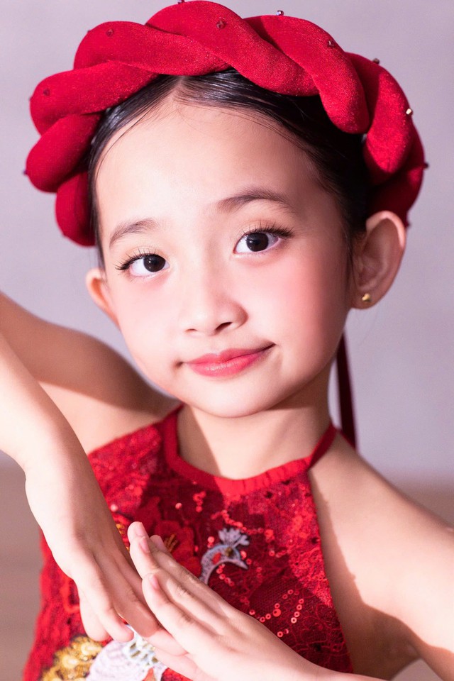 Con gái Khánh Thi và Phan Hiển 7 tuổi trổ nét xinh yêu như công chúa, vừa xuất sắc giành HCV dancesport- Ảnh 5.