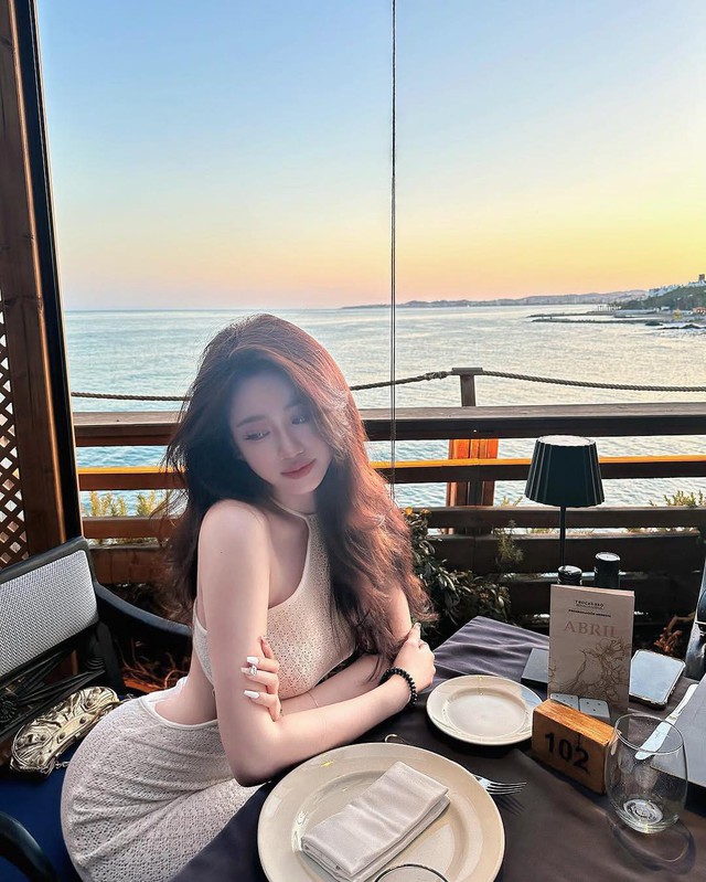 Gái xinh hướng nội hiếm hoi đăng ảnh diện bikini, tương tác tăng vọt, cao gấp 3 lần- Ảnh 16.