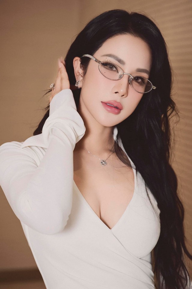 Diệp Lâm Anh thẳng tay chia sẻ hình ảnh NTK Công Trí bị bắt: "Cây ngay không sợ chết đứng"- Ảnh 3.