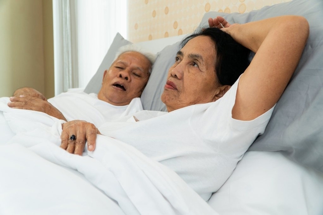 Vợ chồng khi về già phải học cách ngủ riêng: Không phải do tình cảm phai nhạt mà là để Vợ chồng khi về già phải học cách ngủ riêng: Không phải do tình cảm phai nhạt mà là để