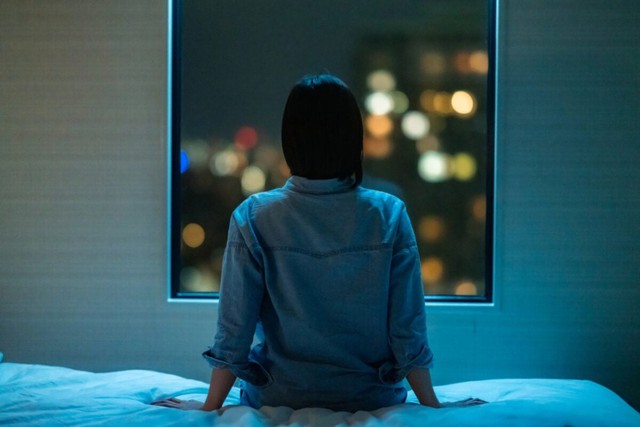 Nếu thức dậy vào 3h sáng, tuyệt đối đừng bật đèn mà hãy làm 2 việc để tránh những ảnh hưởng nghiêm trọng- Ảnh 4.