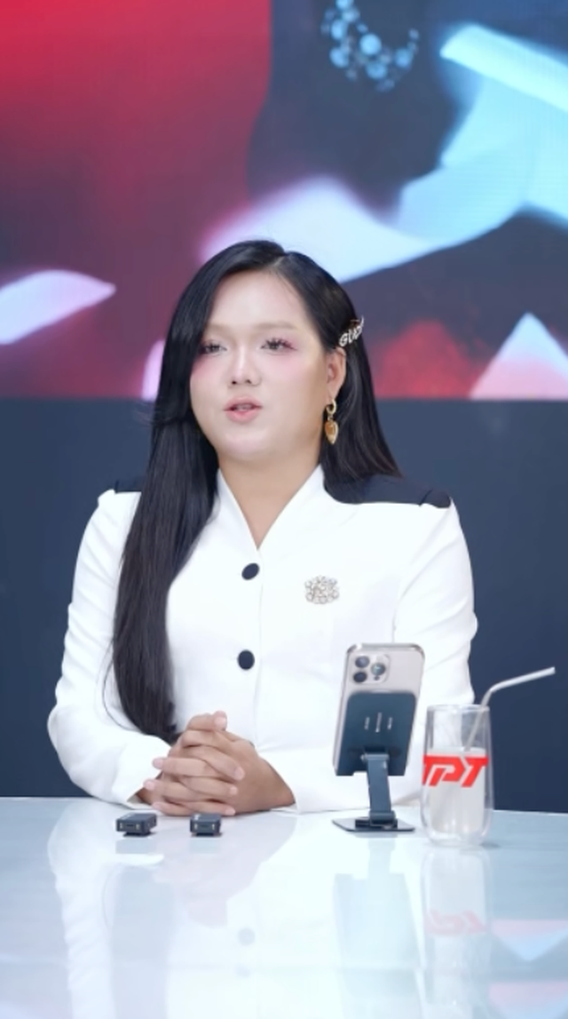 Toàn bộ phản hồi của Phạm Thoại sau khi có kết luận từ phía cơ quan công an về "ồn ào từ thiện 16 tỷ"- Ảnh 5. Toàn bộ phản hồi của Phạm Thoại sau khi có kết luận từ phía cơ quan công an về "ồn ào từ thiện 16 tỷ"- Ảnh 5.