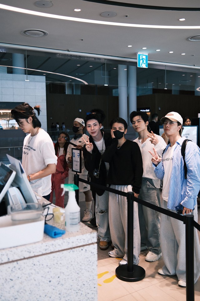 Anh Trai Say Hi được “chiều tận trời” ở Mỹ: Bay thương gia, ở khách sạn cao cấp và “ê hề” content!- Ảnh 3.