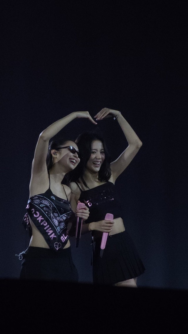 Hành động "kém duyên" của thành viên đẹp nhất BLACKPINK- Ảnh 6.
