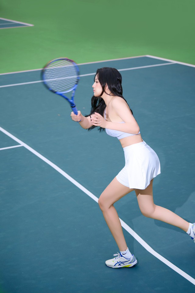 Mai Phương Thúy khoe visual trắng phát sáng trên sân tennis, đang chơi hay bỗng phải nghỉ 1 tuần vì chấn thương- Ảnh 2.