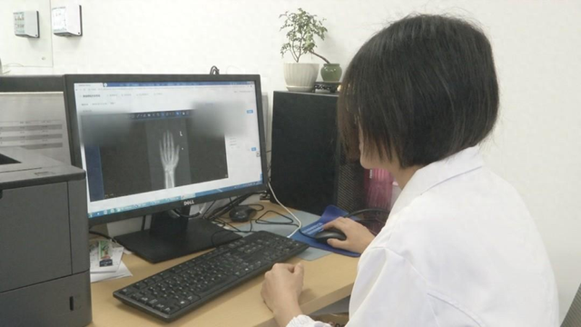 Bé gái 6 tuổi dậy thì sớm vì nửa năm uống loại sữa nhiều bố mẹ "đua nhau" mua cho con- Ảnh 1.