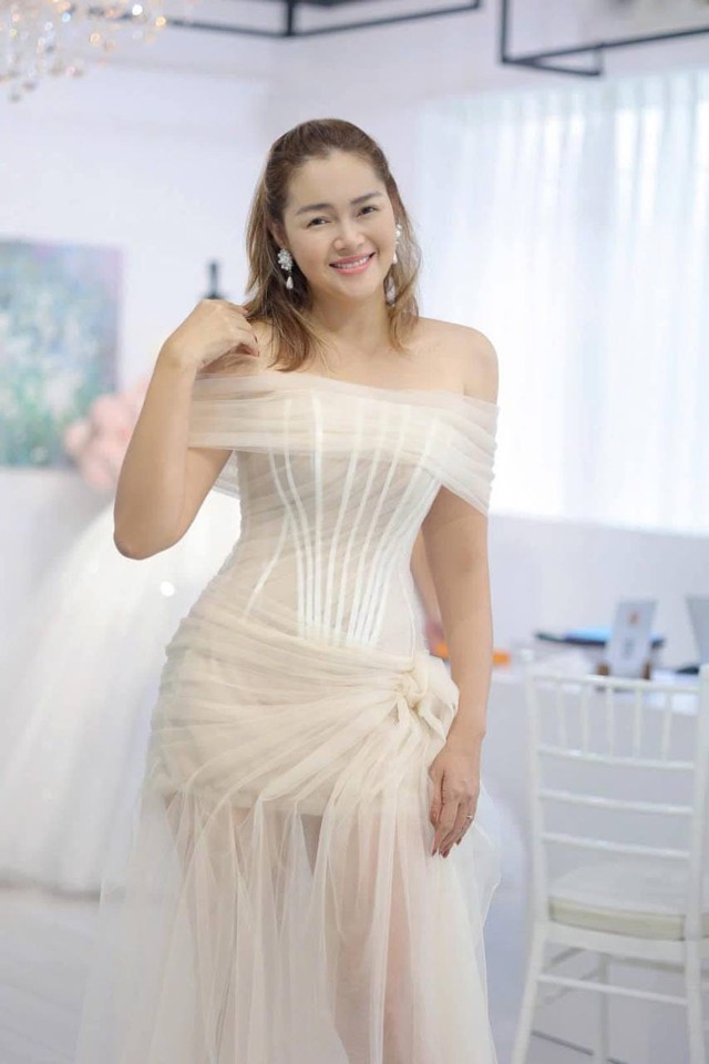Nữ diễn viên Việt bỏ nghề vì chê cát xê thấp, bán bánh tráng trộn lại mua được penthouse hàng chục tỷ- Ảnh 5. Nữ diễn viên Việt bỏ nghề vì chê cát xê thấp, bán bánh tráng trộn lại mua được penthouse hàng chục tỷ- Ảnh 5.